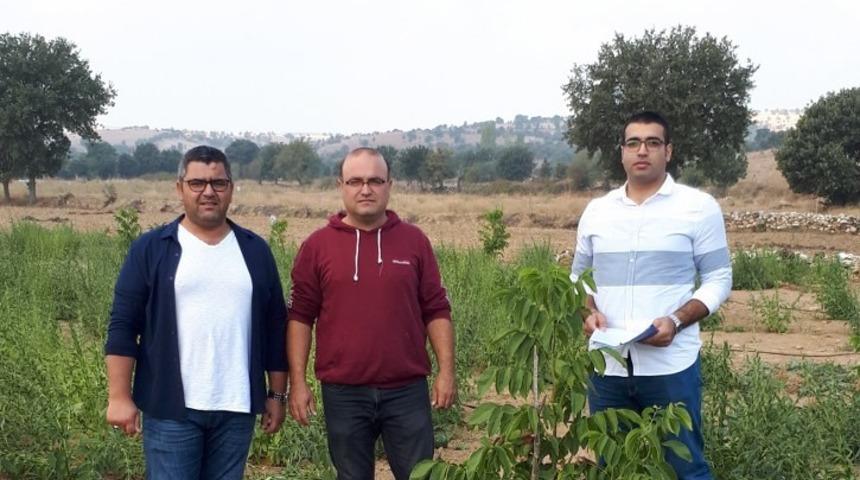 Kula’da üreticiyle buluşturulan fidanlar kontrolden geçti