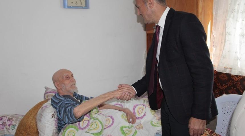 İl M&uuml;d&uuml;r&uuml; Yoldaş&rsquo;tan asırlık K&ouml;roğlu&rsquo;na ziyaret