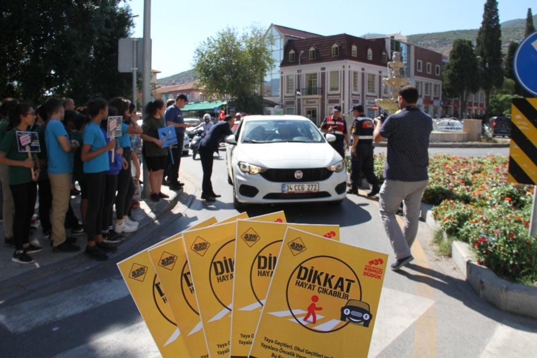 Yaya g&uuml;venliği i&ccedil;in n&ouml;bet tuttular