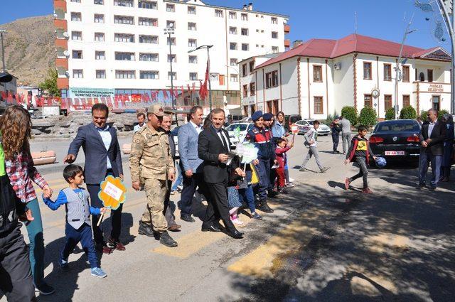 Pasinler’de Yaya Güvenliğinin Nöbetçisiyiz etkinliği düzenlendi