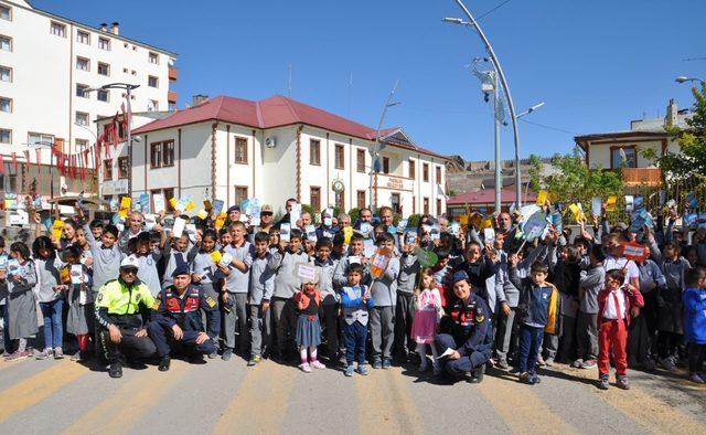 Pasinler’de Yaya Güvenliğinin Nöbetçisiyiz etkinliği düzenlendi