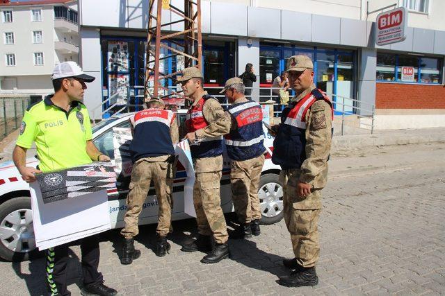 Vartolu öğrencilere uygulamalı trafik eğitimi