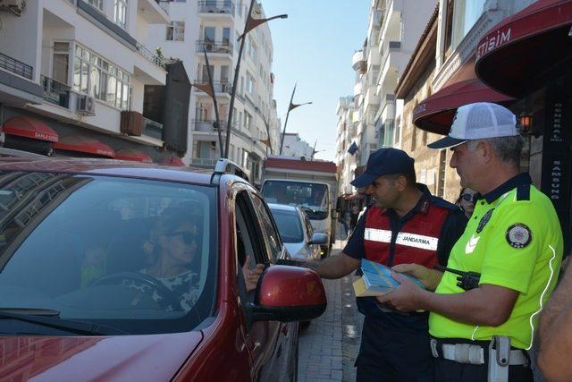 Yaya geçitlerinde farkındalık nöbeti