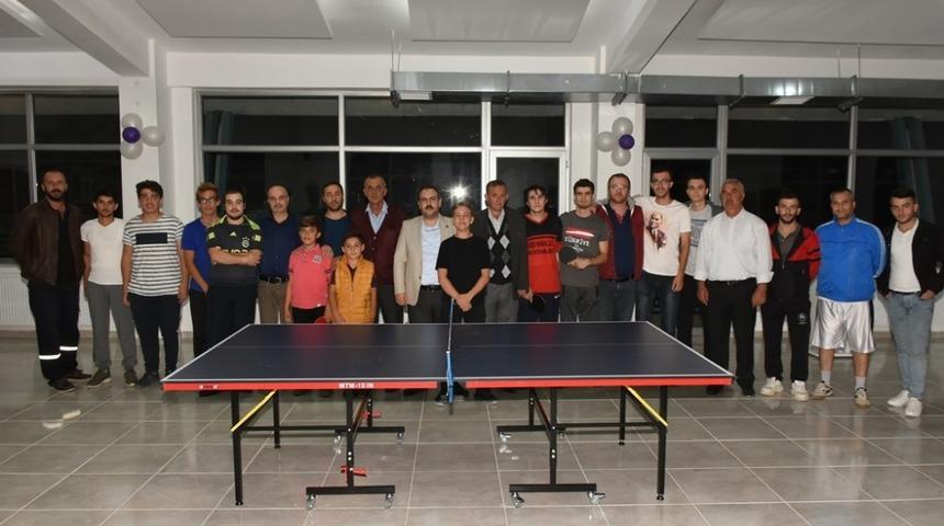 İn&ouml;n&uuml;&rsquo;de Masa Tenisi Turnuvası başladı