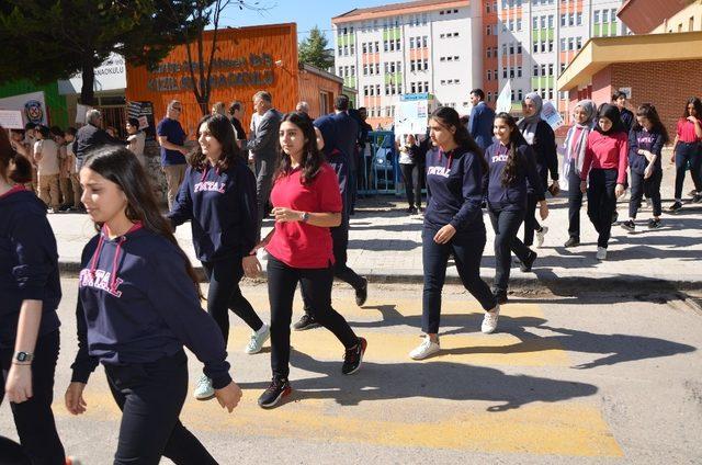 Fatsa’da yaya geçidinde farkındalık nöbeti