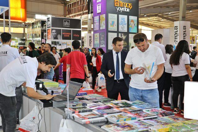 Diyarbakır'da kitap fuarına 5 günde 100 bin ziyaretçi