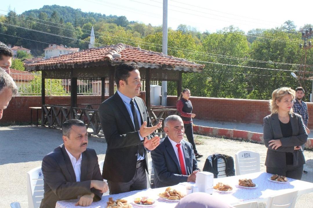 Keles Meslek Y&uuml;ksek Okulundan &ouml;ğrencilerine s&uuml;rpriz kahvaltı