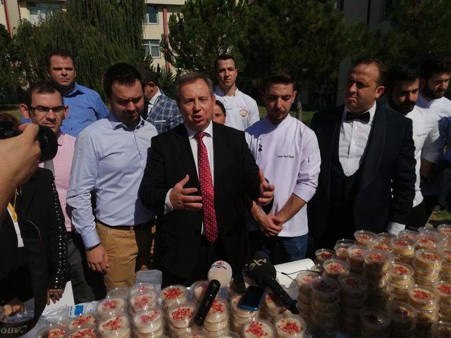 Trakya Üniversitesinden ‘diyet, diyabet ve çölyak’ hastalarına özel aşure ikramı
