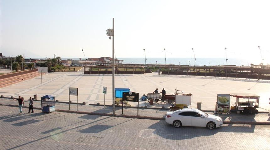 Samandağ&rsquo;da acil toplanma alanları levhalandırıldı