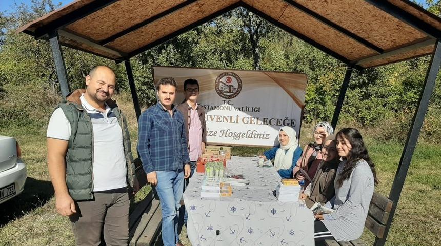 Ara&ccedil;&rsquo;ta &ouml;ğrenciler, madde bağımlılığı konusunda bilgilendirildi