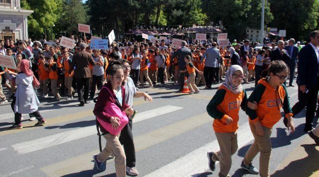 Erzincan’da ‘Yaya Geçidi Nöbeti’ farkındalık etkinliği