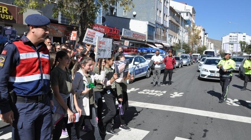 Kars&rsquo;ta, &ldquo;Yaya G&uuml;venliğinin N&ouml;bet&ccedil;isiyiz&rdquo; etkinliği