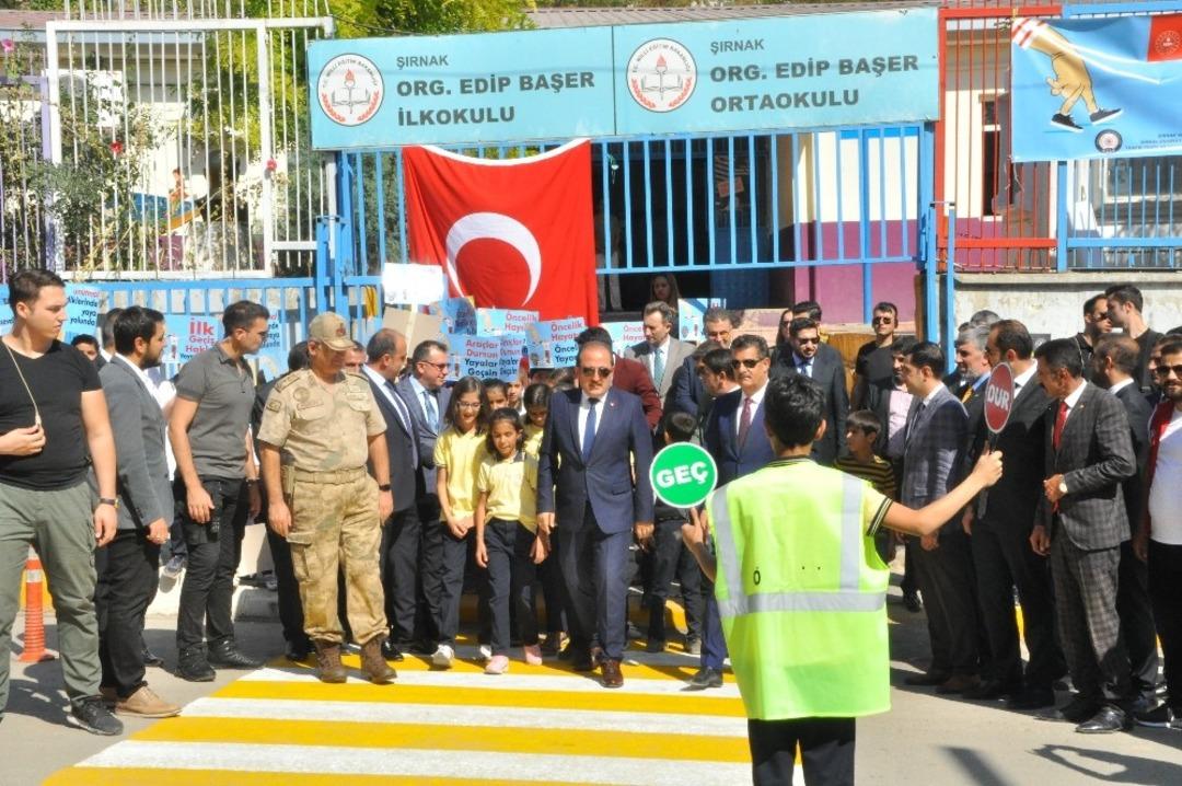 Şırnak&rsquo;ta &rsquo;Yaya G&uuml;venliğinin N&ouml;bet&ccedil;isiyiz&rsquo; uygulaması