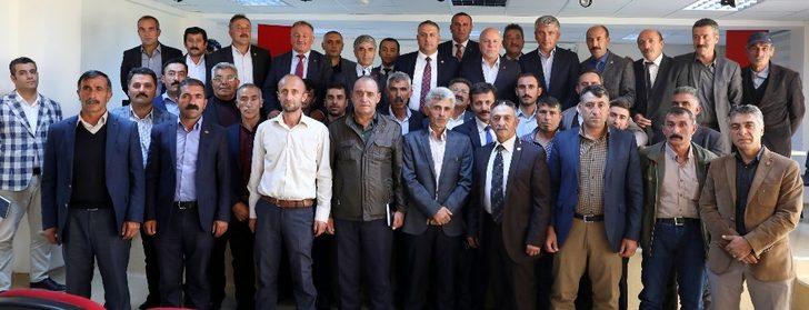 Başkan Sekmen Şenkaya’da muhtarlarla buluştu G1