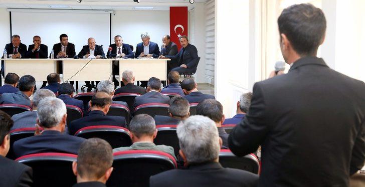 Başkan Sekmen Şenkaya’da muhtarlarla buluştu G3