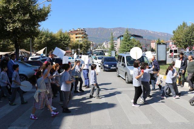 Safranbolu’da yaya geçitlerinde nöbet tutuldu