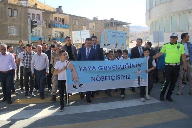 Hakkari’de “Yaya Güvenliğinin Nöbetçisiyiz” etkinliği