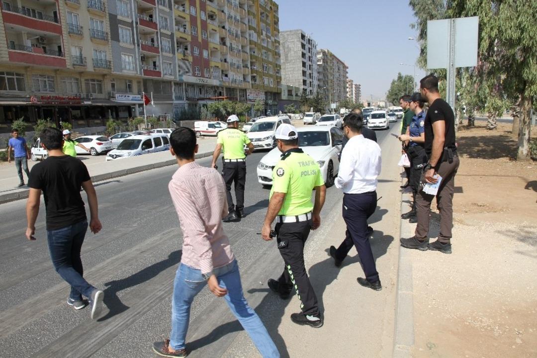 Kızıltepe&rsquo;de &rsquo;Yaya G&uuml;venliğinin N&ouml;bet&ccedil;isiyiz&rsquo; uygulaması