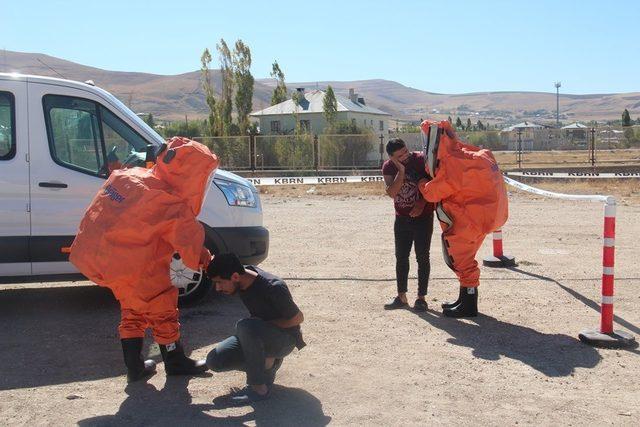 Hastanede KBRN tatbikatı