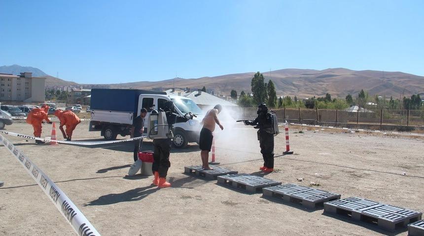 Hastanede KBRN tatbikatı