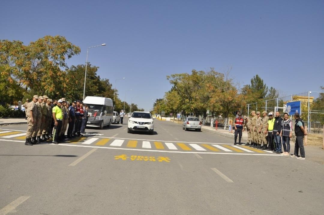 Malatya&rsquo;nın il&ccedil;elerinde de yaya n&ouml;beti tutuldu