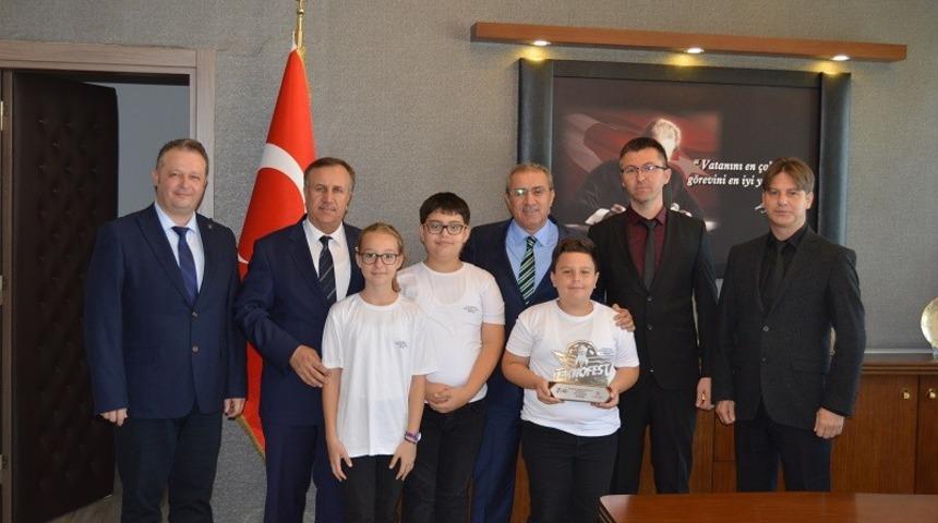 Kaymakam Kaya, T&uuml;rkiye ikincisi ekibi tebrik etti