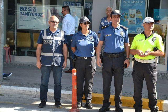 Ayvalık’ta yaya geçitlerinde ‘güvenlik’ nöbeti