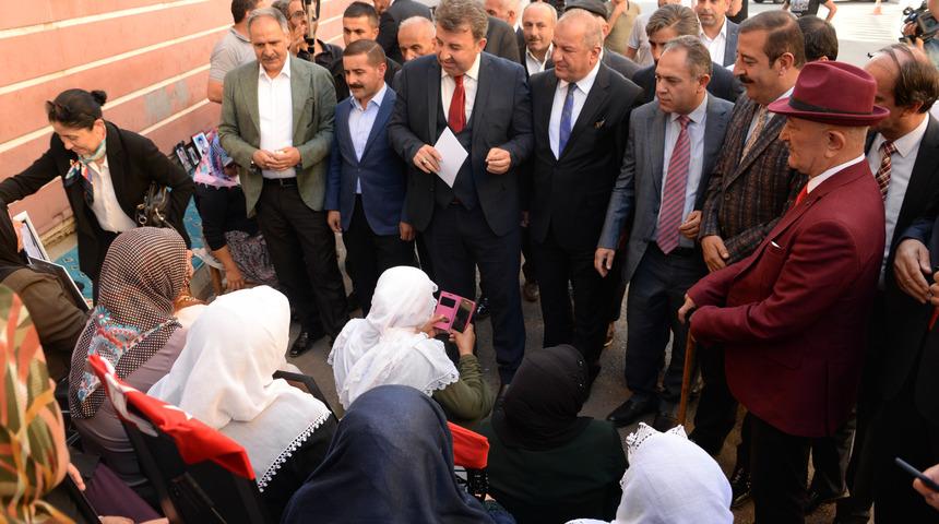 HDP &ouml;n&uuml;ndeki eylemde 30'uncu g&uuml;n (3)