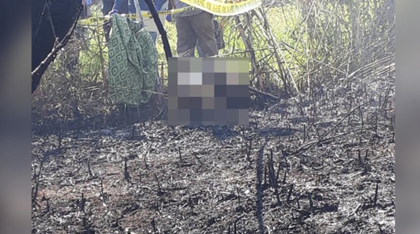 Korkunç olay! Dikenli tellere takılıp yandı