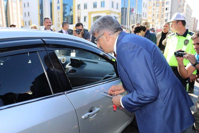 Van’da ‘Yaya Geçitlerinin Nöbetçileriyiz’ uygulaması