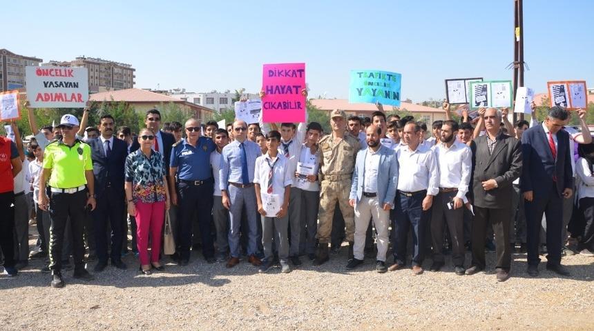 Ergani&rsquo;de &lsquo;Yaya G&uuml;venliğinin N&ouml;bet&ccedil;isiyiz&rsquo; uygulaması