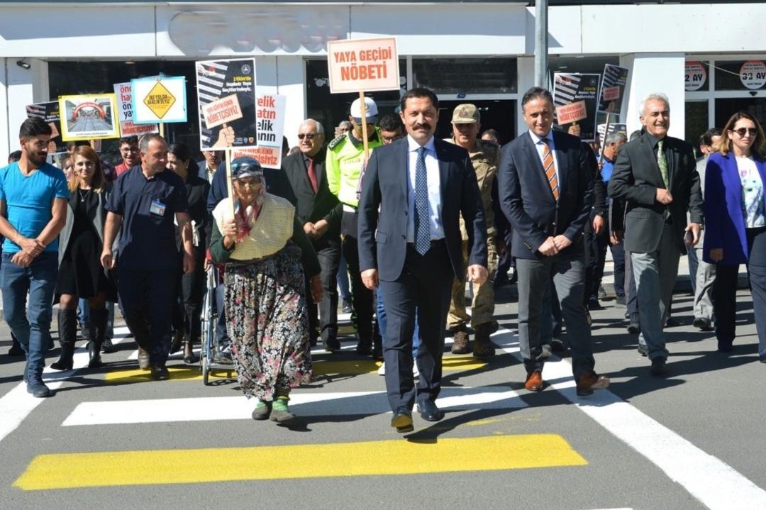 Ardahan&rsquo;da &ldquo;Yaya G&uuml;venliği N&ouml;bet&ccedil;isiyiz&rdquo; etkinliği d&uuml;zenlendi