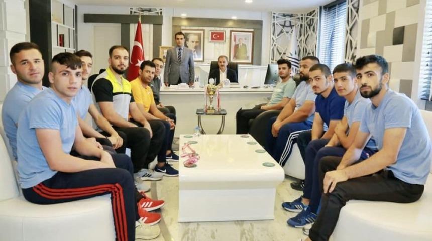 Adıyaman Belediyesi G&uuml;reş Takımı 1. Lig&rsquo;e y&uuml;kseldi