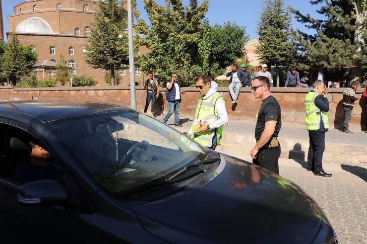 Ahlat’ta “Yaya Güvenliğinin Nöbetçisiyiz” uygulaması G5