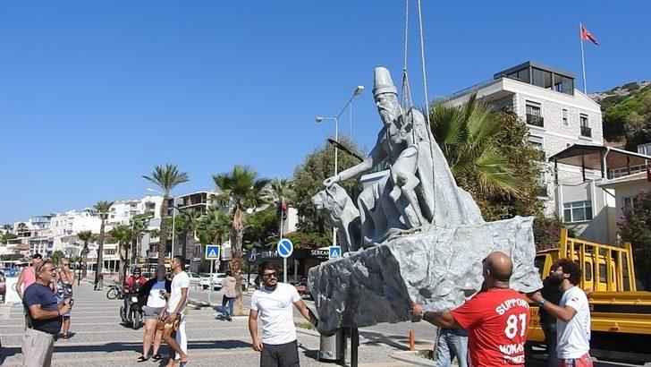 Hacı Bektaş Veli ve Pir Sultan Abdal Çeşme’de denizle buluştu İzmir