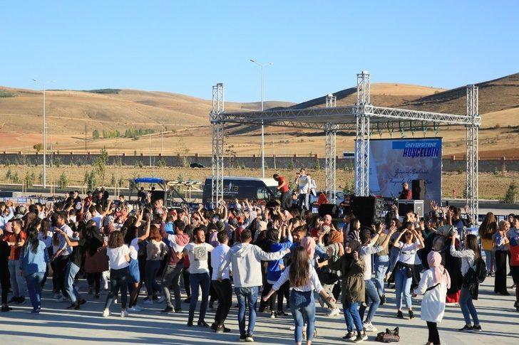Bayburt Üniversitesi öğrencileri ‘Üniversitene Hoşgeldin!’ konserinde buluştu G5