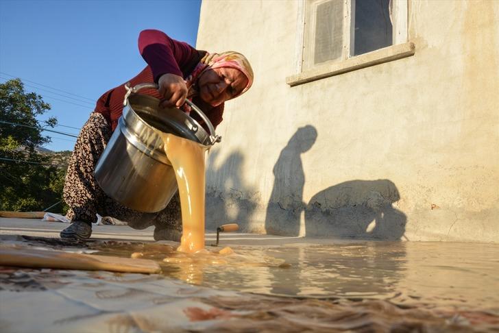 Hekimhan'ın asırlık lezzeti dut pestili yapımı!  G3