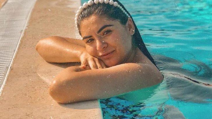 Gelin adayı Hanife'den mini elbiseli poz! Foyası ortaya çıktı G4