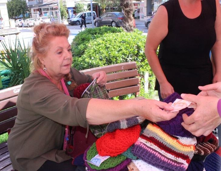 Yeşilçam'ın güzeli Fatma Belgen pazarda bere satıyor G2