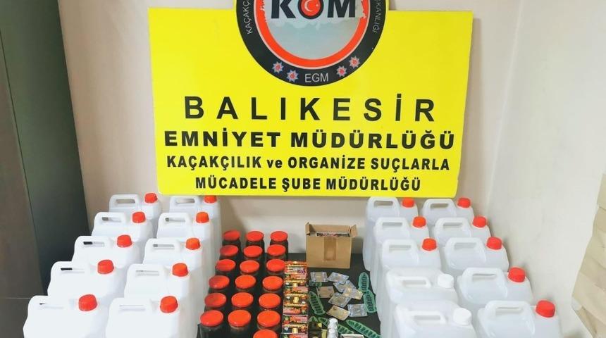 Ka&ccedil;ak etil alkol ve cinsel &uuml;r&uuml;n satan aktara operasyon