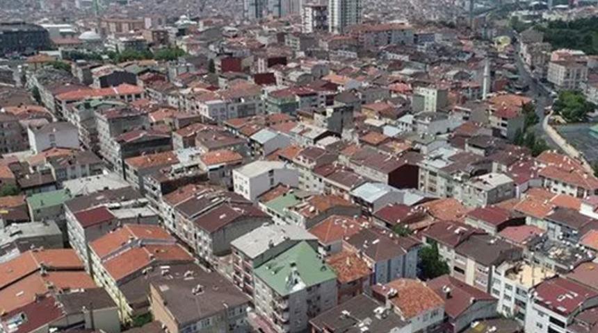İstanbul'daki 5.8 b&uuml;y&uuml;kl&uuml;ğ&uuml;ndeki deprem sonrası Valiliğe  5 bin 253 riskli bina ihbarı yapıldı