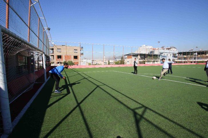 Başkan Sandal, mahalleleri tek tek geziyor G3