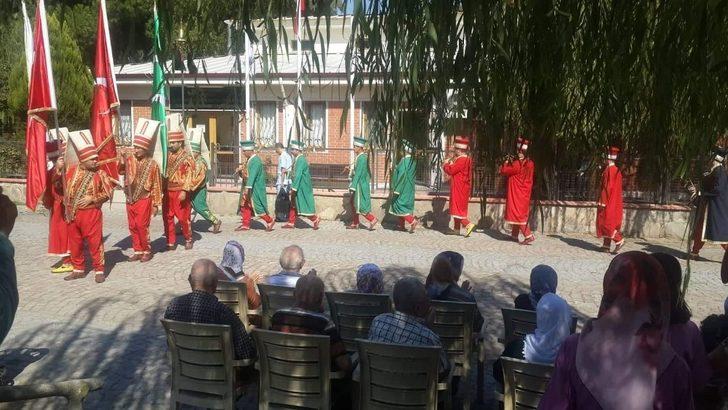 Alzheimer hastalarına Mehteran ekibinden sürpriz G1