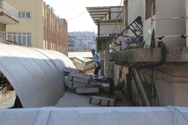 Efeler Belediyesi ekipleri Ayakkabıcılar Çarşısı’nda temizlik çalışması yaptı G2