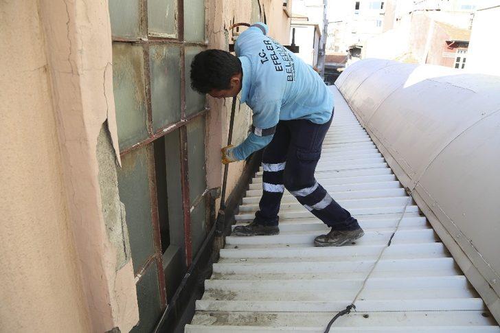 Efeler Belediyesi ekipleri Ayakkabıcılar Çarşısı’nda temizlik çalışması yaptı G3