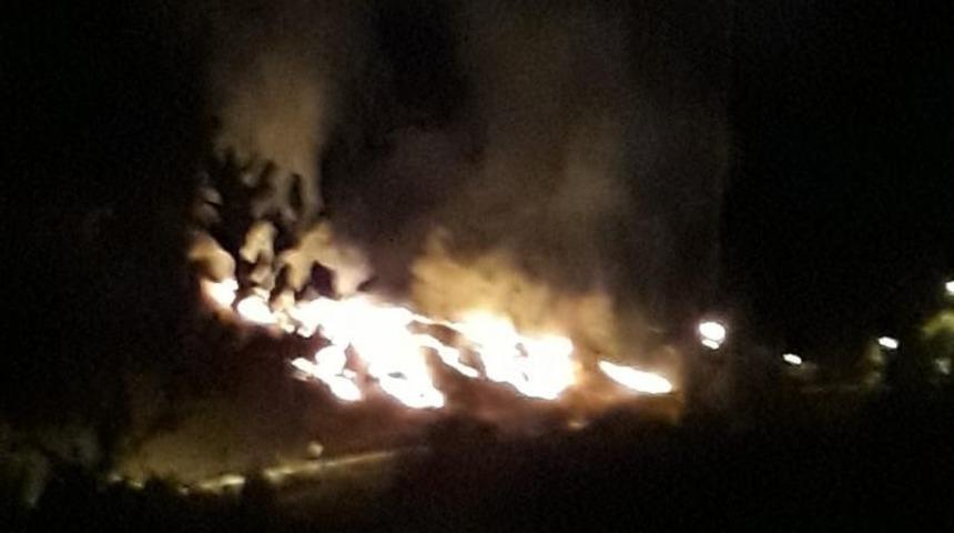 Nallıhan&rsquo;da havai fişekler yangına neden oldu