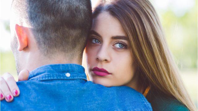 Kadınlar iyi ya da kötü olsun eş seçimlerinde babalarından etkileniyorlar