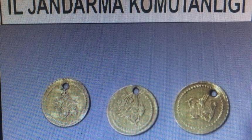Balıkesir&rsquo;de  6 altın sikke yakalandı
