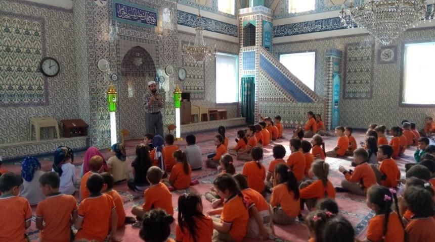 Miniklerden anlamlı ziyaret