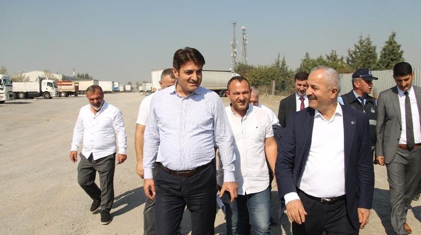 Başkan B&uuml;y&uuml;kg&ouml;z&rsquo;den kamyoncular garajında denetim